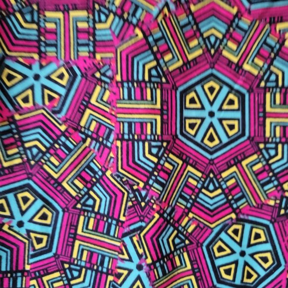 Tall and Curvy LuLaRoe Pink Yellow Blue Geometric Buttery Soft Leggings XXL - Picture 6 of 15